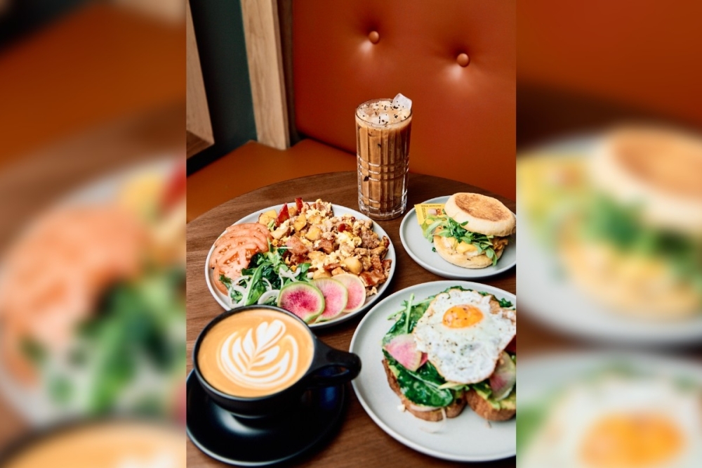Radio Rosewood introduces the expansion of Shortwave Diner serving tacos, smash burgers, fried chicken sandwiches and more. (Courtesy Jinni J)